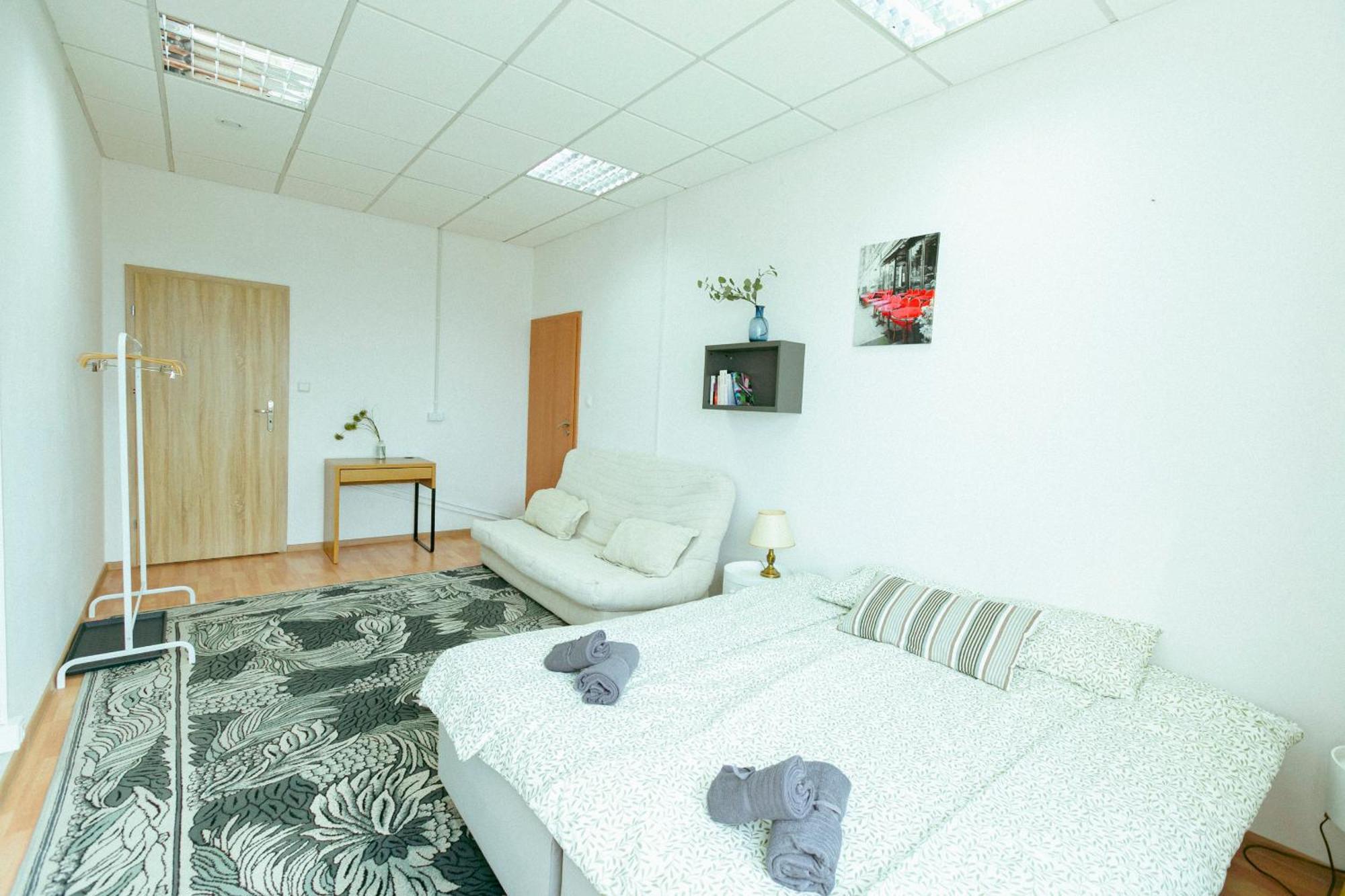 Hostel Metro Kabaty Варшава Екстер'єр фото